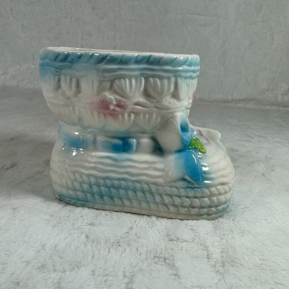 Vintage Nancy Pew Blue Baby Bootie Planter Ceramic Made in Japan Giftwares Co. - Picture 2 of 8